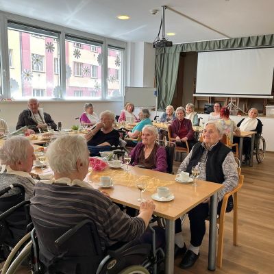 Květnová oslava narozenin