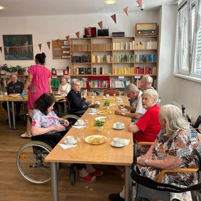 Narozeninový klub a oslava 102 let naší klientky