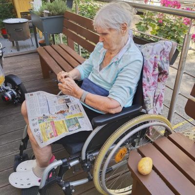 Vaření na ohni a trampské posezení s kytarou 